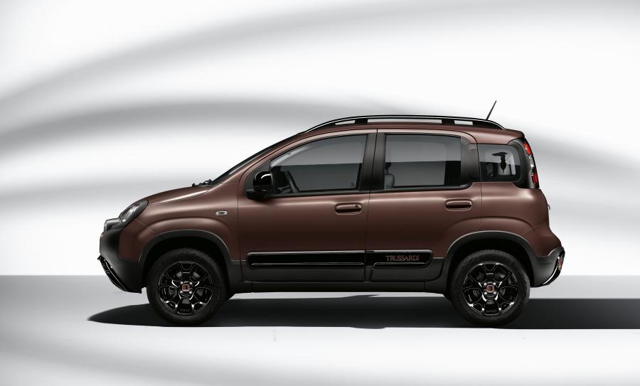  Fiat Panda Trussardi (319) 2019 года  (фото 31 из 43)
